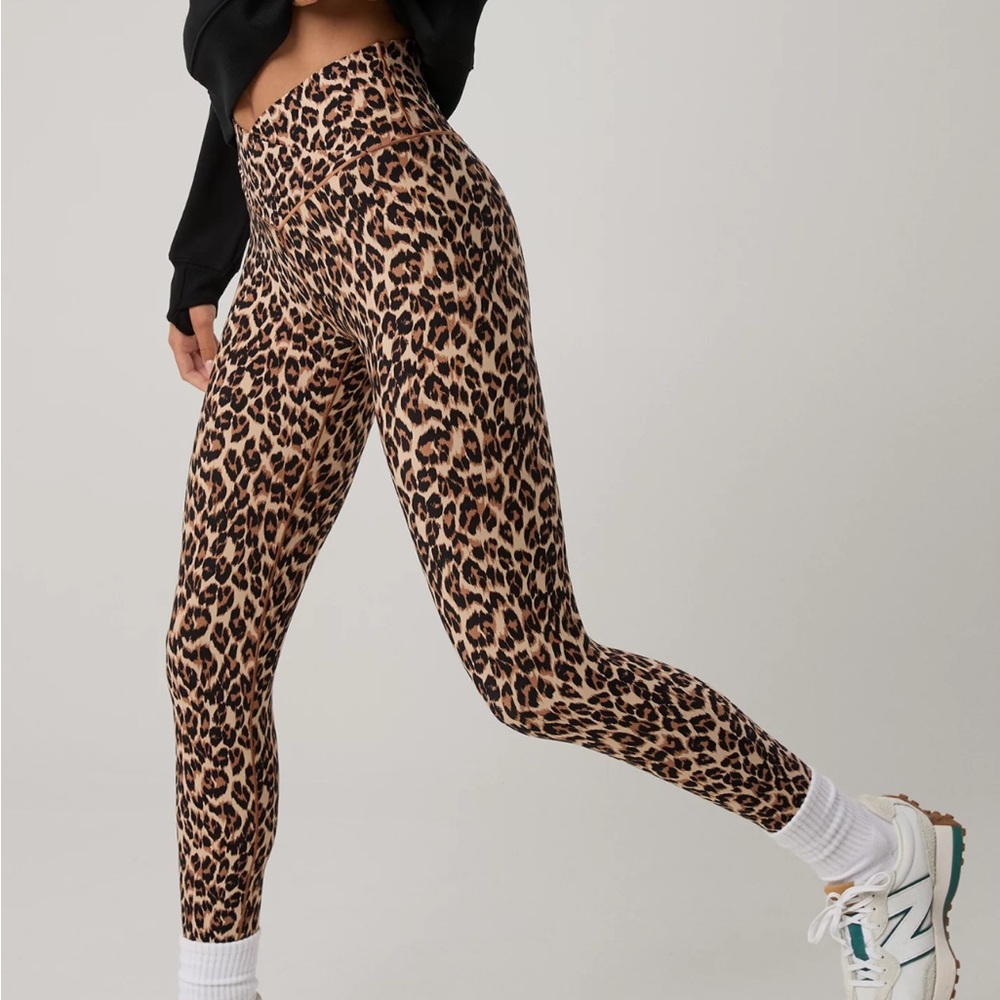 NWT! OFFLINE By Aerie Real Me High Waisted Crossover Legging in Leopard, Size S